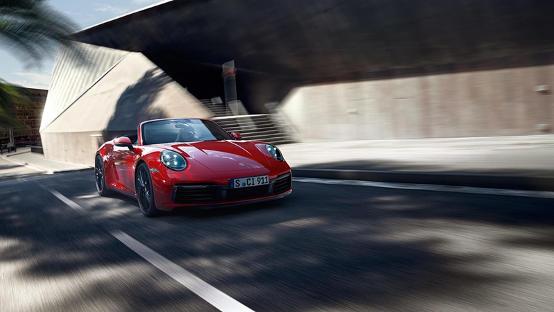 Hos Miljonlotteriet kan du vinna en Porsche 911 Carrera Cabriolet